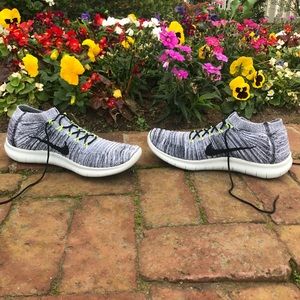 Nike Free RN Motion Flyknit